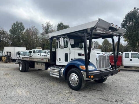 2009 Peterbilt 335