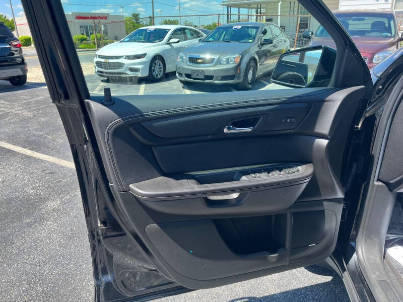 2017 Chevrolet Traverse LT