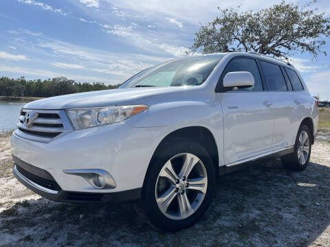 2011 Toyota Highlander for sale at Luxe Motors in Fort Myers FL