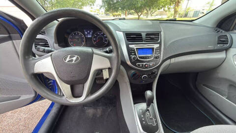 2013 Hyundai Accent GLS