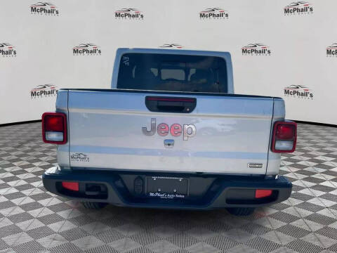 2023 Jeep Gladiator Overland