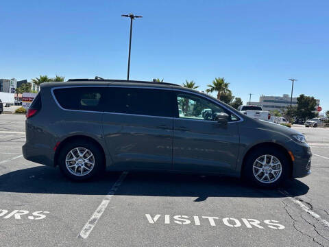 2022 Chrysler Pacifica Touring L