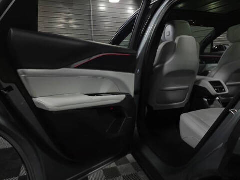 2024 Cadillac LYRIQ Luxury 1