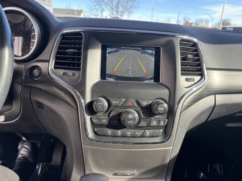 2020 Jeep Grand Cherokee Laredo E