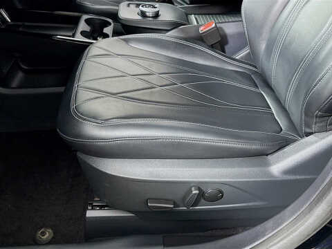 2022 Ford Mustang Mach-E Select