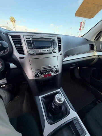 2013 Subaru Outback 2.5i Premium