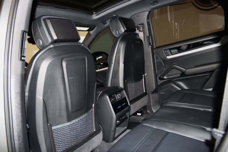 2024 Porsche Cayenne