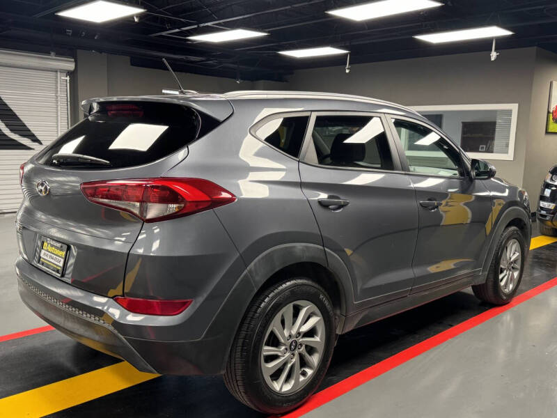 2016 Hyundai Tucson SE photo 6