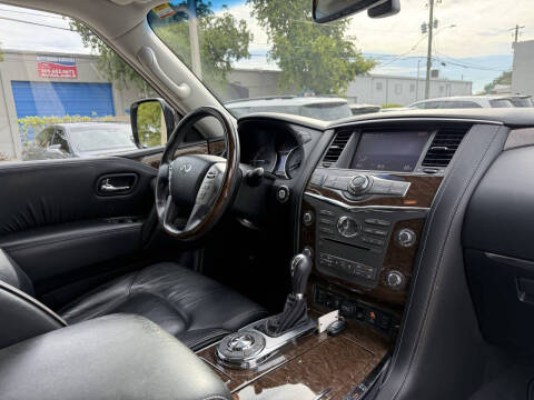 2017 Infiniti QX80 Signature Edition