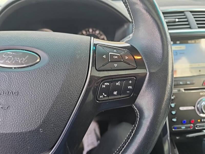 2017 Ford Explorer Platinum