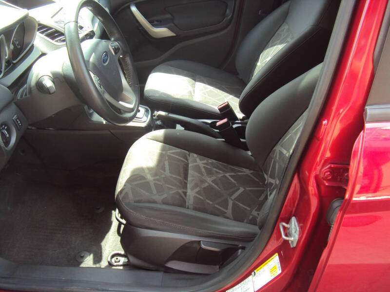 2011 Ford Fiesta SES