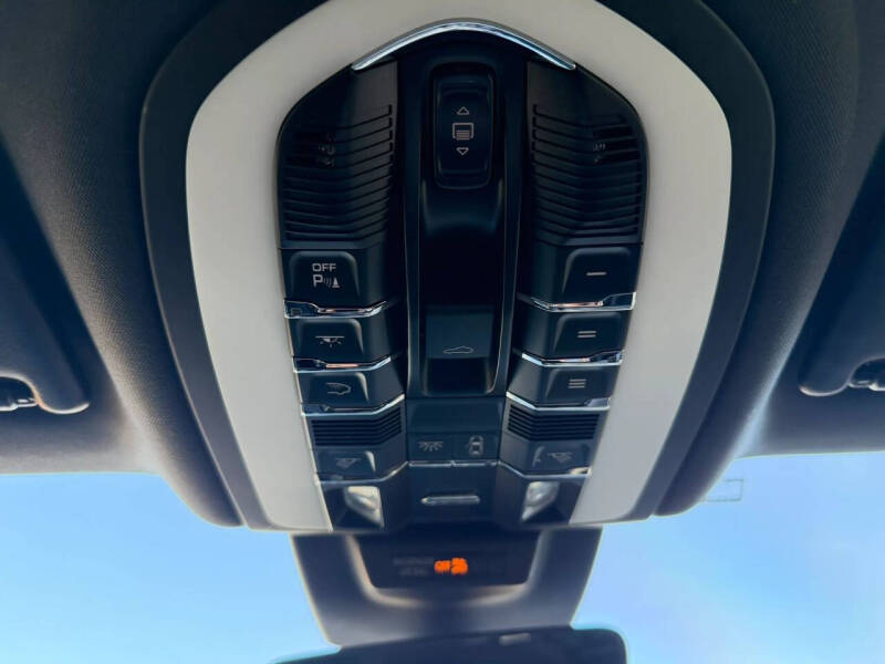 2021 Porsche Macan