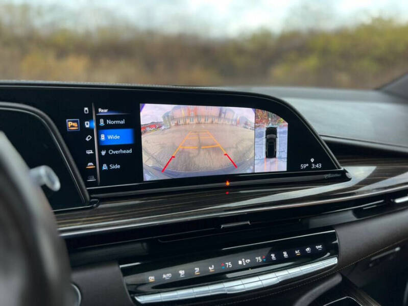 2021 Cadillac Escalade Sport