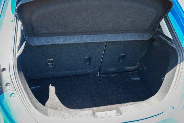 2020 Toyota Yaris Hatchback XLE