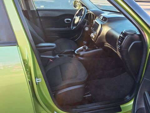 2018 Kia Soul +