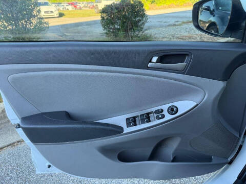 2017 Hyundai Accent Value Edition