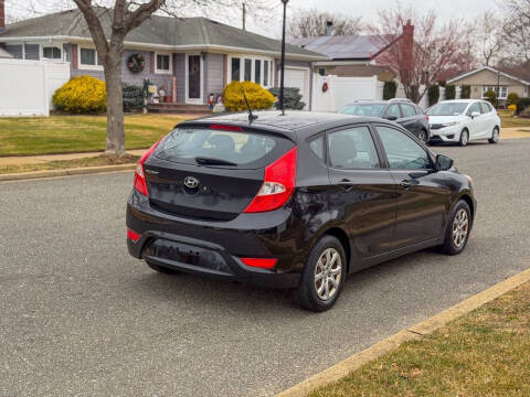 2012 Hyundai Accent GS
