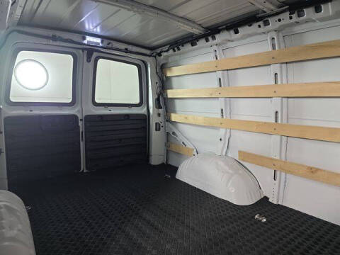 2024 GMC Savana 2500