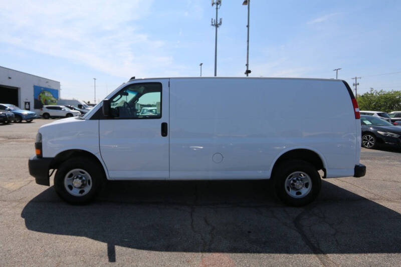 2021 Chevrolet Express 2500