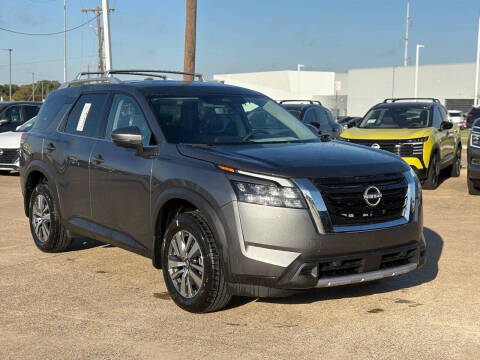 2025 Nissan Pathfinder SL