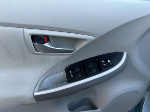 2014 Toyota Prius Two