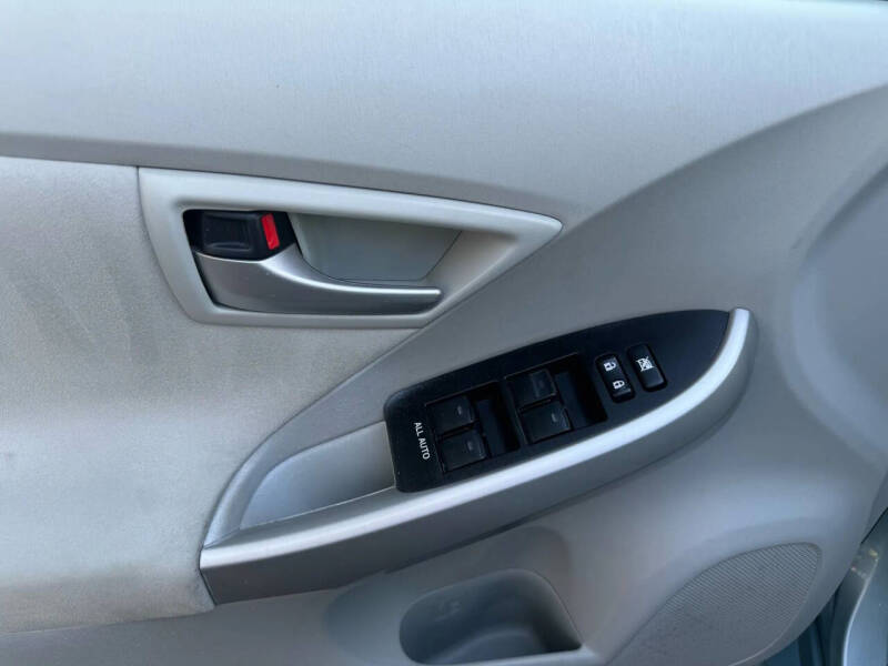 2014 Toyota Prius Two