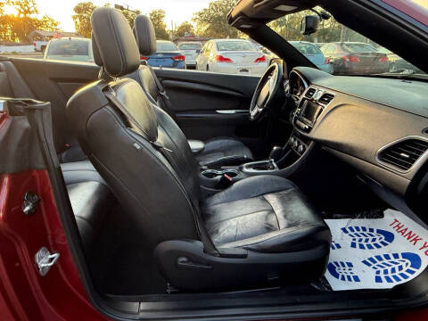 2014 Chrysler 200 Limited