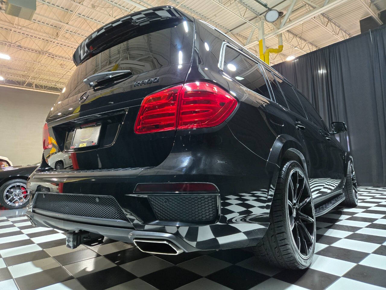 2015 Mercedes-Benz GL-Class 25