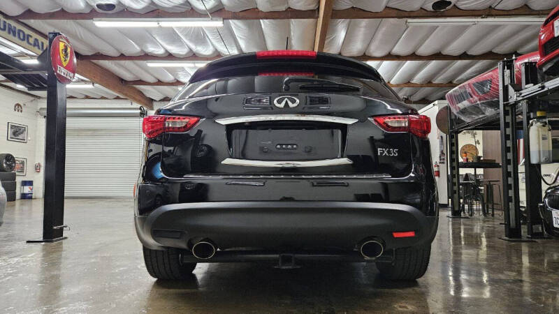 2010 INFINITI FX 35 photo 8