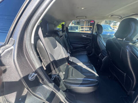 2019 Ford Edge Titanium