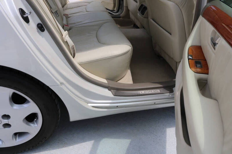 2001 Lexus LS 430