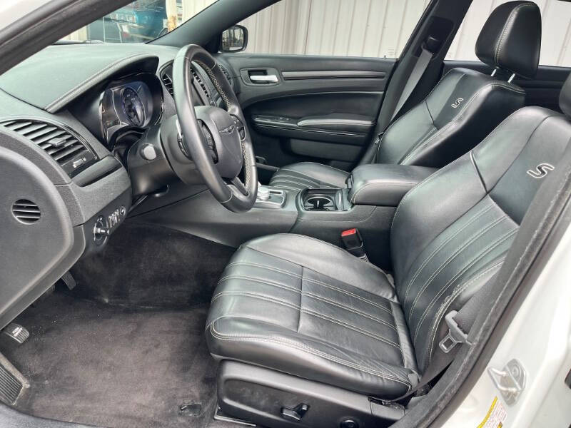 2016 Chrysler 300