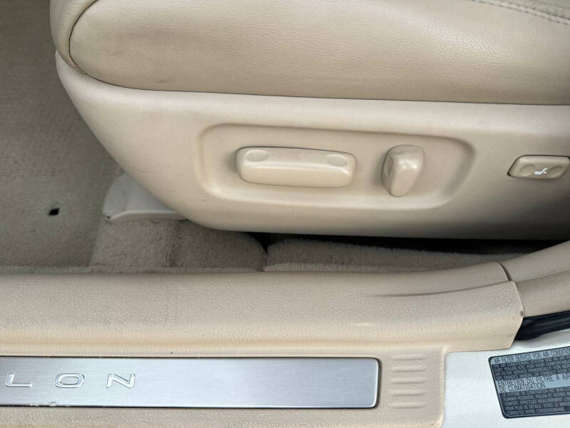 2008 Toyota Avalon XLS