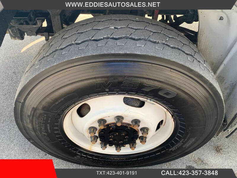 2012 Freightliner M2 106
