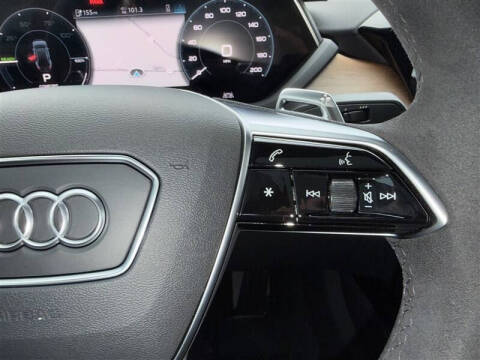 2023 Audi e-tron GT quattro Premium Plus