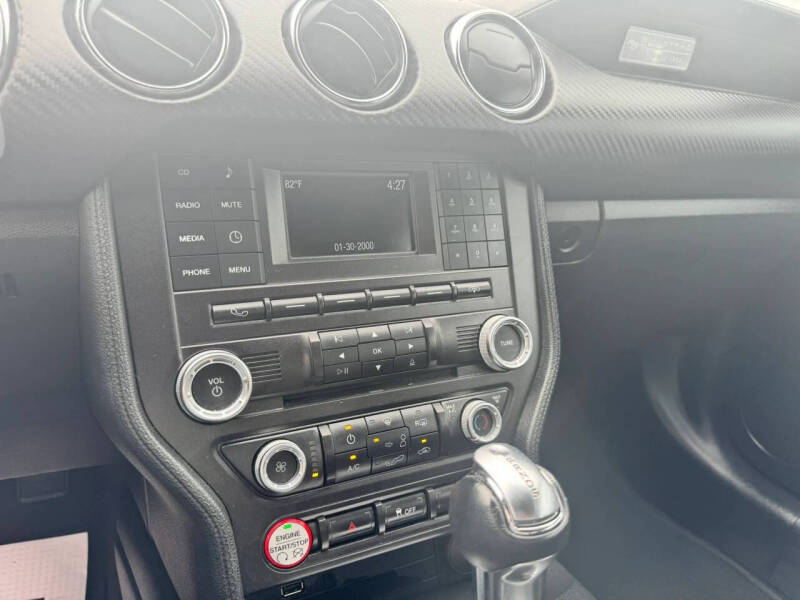 2015 Ford Mustang V6