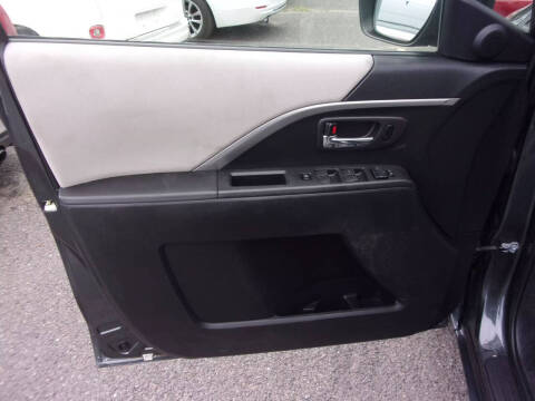 2012 Mazda MAZDA5 Sport