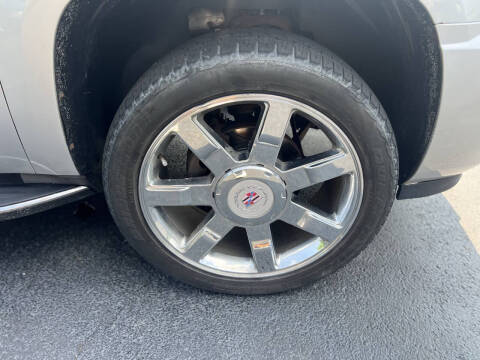 2011 Cadillac Escalade Luxury