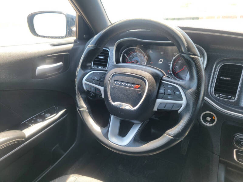 2017 Dodge Charger SXT