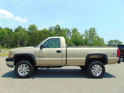 2005 Chevrolet Silverado 2500HD for sale at E & M AUTO SALES in Locust Grove VA