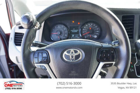2016 Toyota Sienna