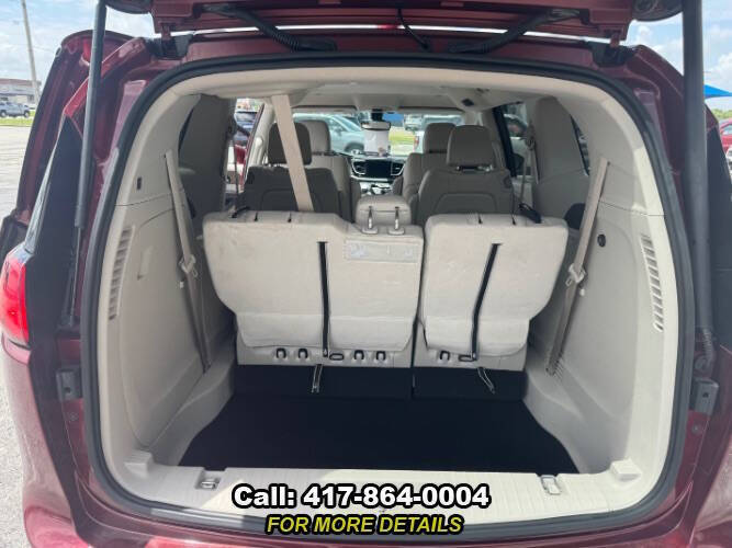 2017 Chrysler Pacifica Touring-L