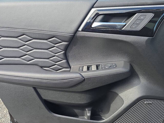 2025 Mitsubishi Outlander SEL Platinum Edition