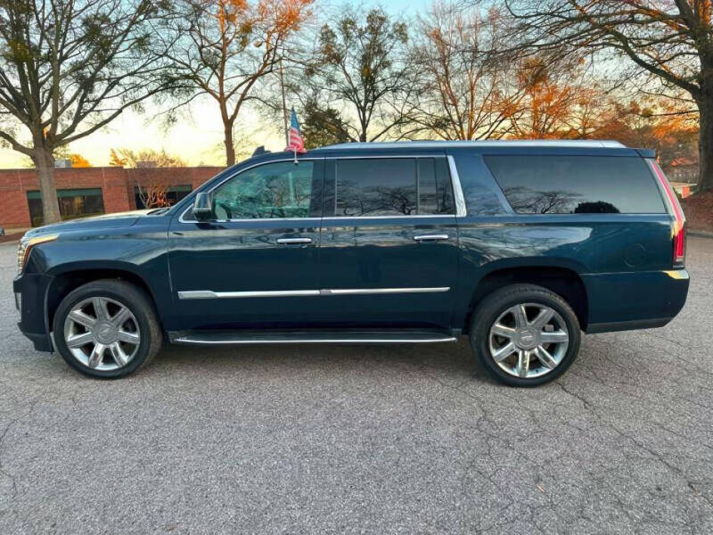 2018 Cadillac Escalade ESV ESV Luxury photo 4
