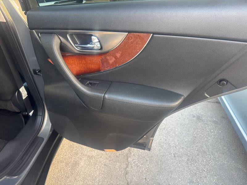 2009 Infiniti FX35