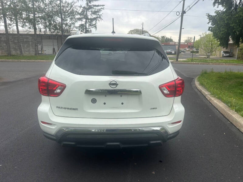 2018 Nissan Pathfinder S