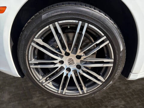 2015 Porsche Panamera