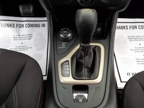 2017 Jeep Cherokee Sport