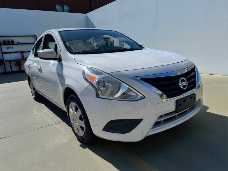 2019 Nissan Versa SV