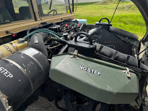 2014 AM General Hummer